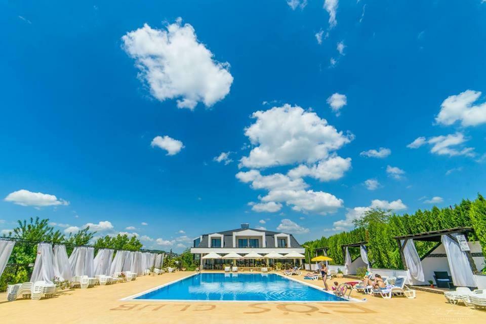 Hotel Complex Eos Valea Lupului  Esterno foto