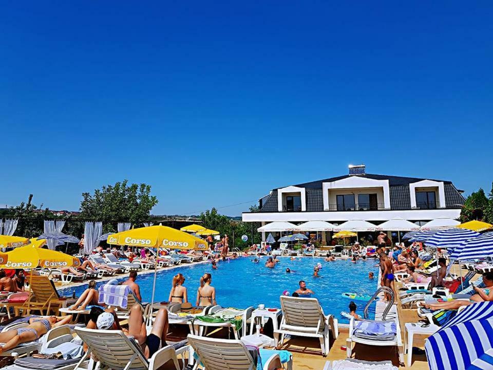 Hotel Complex Eos Valea Lupului  Esterno foto